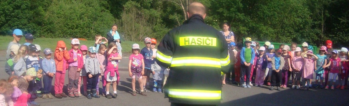 Oldřichovští hasiči v mníšecké školce