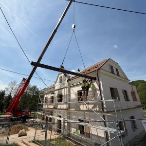 Přestavba budovy obecního úřadu na základní školu