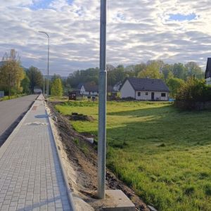 Silnice III/2904 Oldřichov v Hájích – Mníšek, humanizace průtahu vč. chodníků