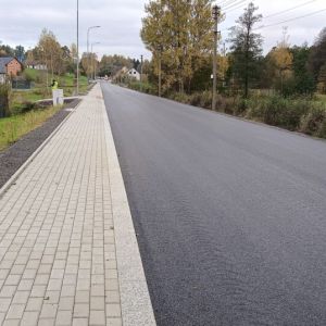 Silnice III/2904 Oldřichov v Hájích – Mníšek, humanizace průtahu vč. chodníků