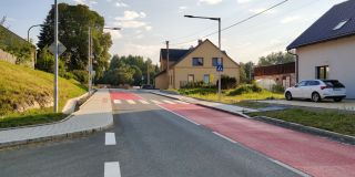 Silnice III/2904 Oldřichov v Hájích – Mníšek, humanizace průtahu vč. chodníků